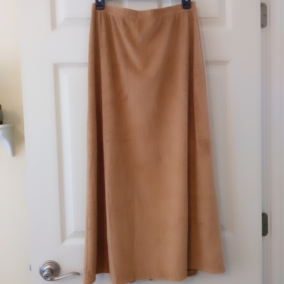 Liz Claiborne Tan or Camel Sueded Skirt size M see note - Picture 2 of 7